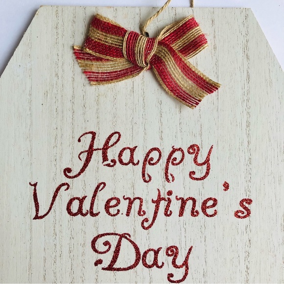 Happy Valentine’s Day Decor Sign - Picture 5 of 10
